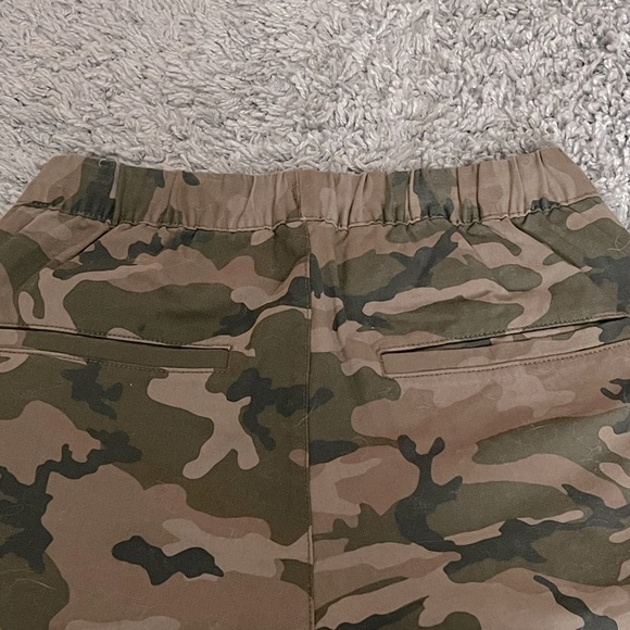 🪐 Camo Jogger Pants - Picture 2 of 5
